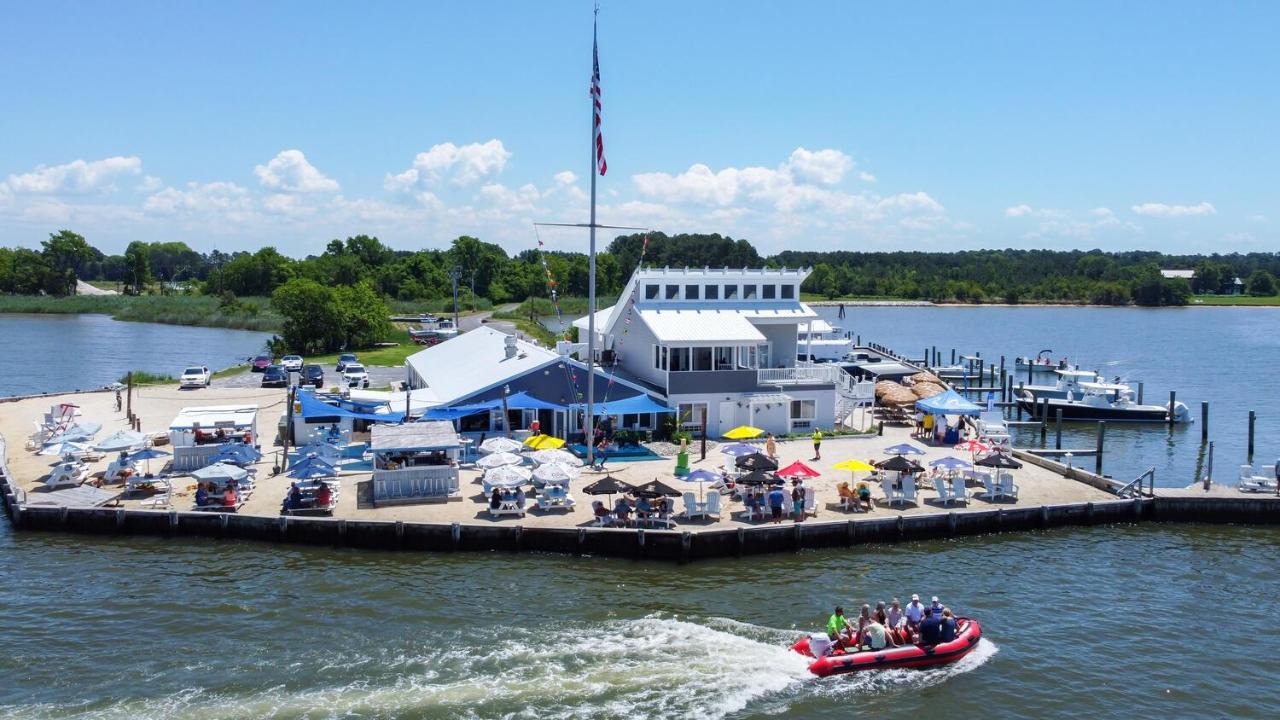 Lowes Wharf Marina Inn Sherwood Exterior photo
