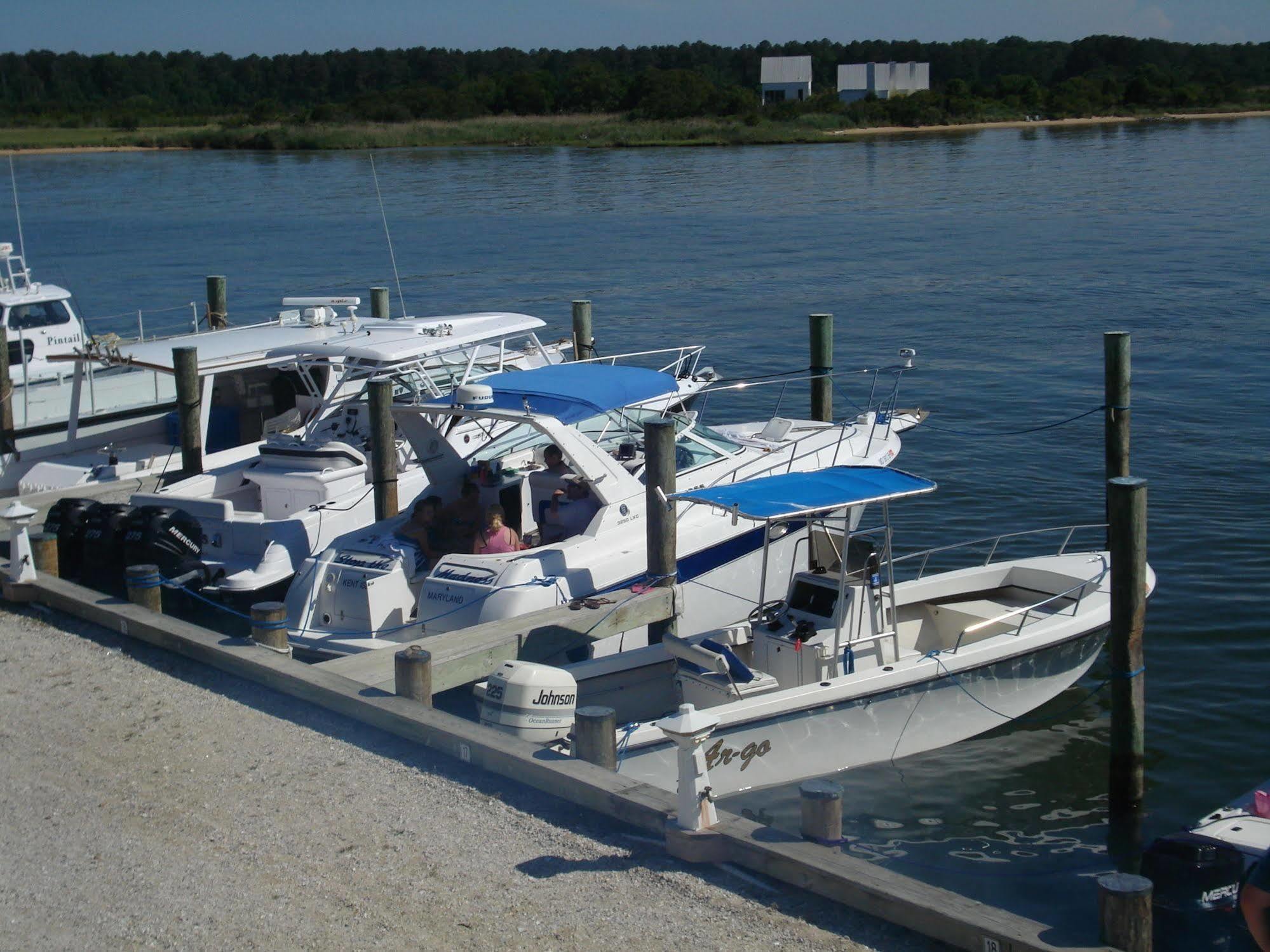 Lowes Wharf Marina Inn Sherwood Exterior photo